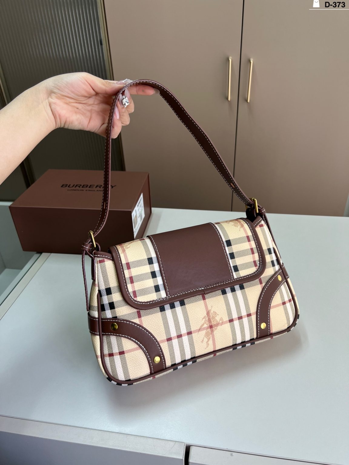 Burberry Bag Dupe 2046 - Vaizdas 4
