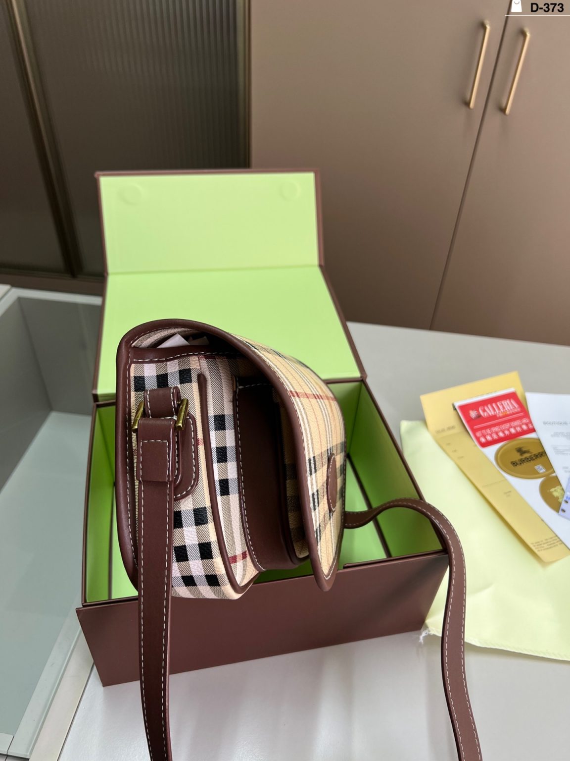 Burberry Bag Dupe 2305 - Imagen 2