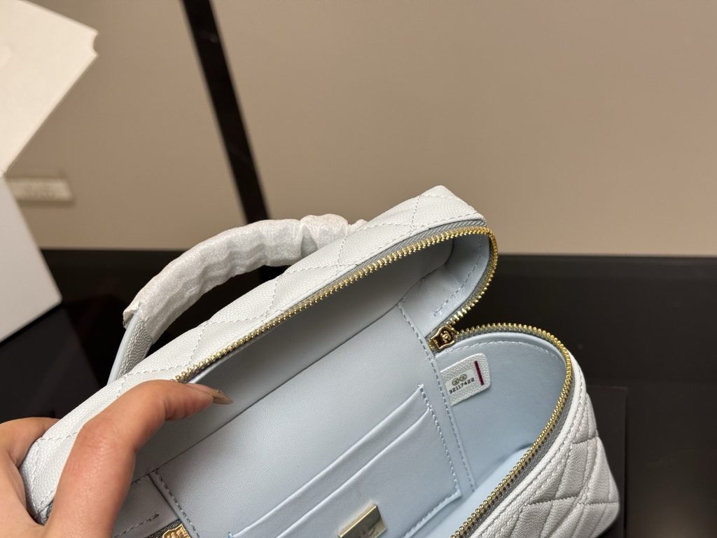Chanel Bag Dupe 1535 - Image 4