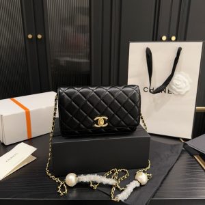 Dupe della borsa Chanel 1817