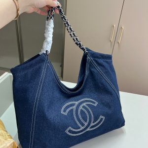 Dupe della borsa Chanel 1865