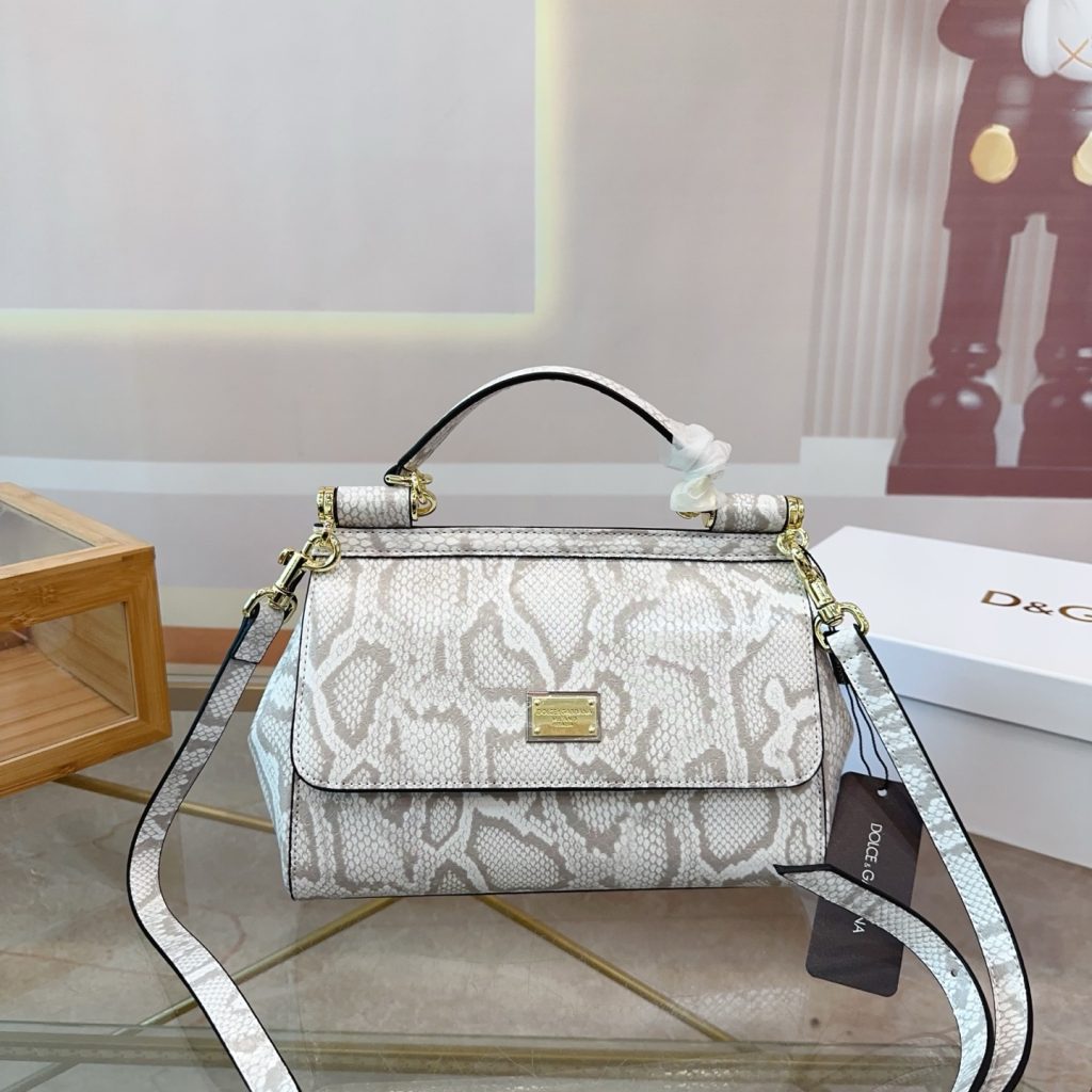 Dolce&Gabbana Bag Dupe 1946