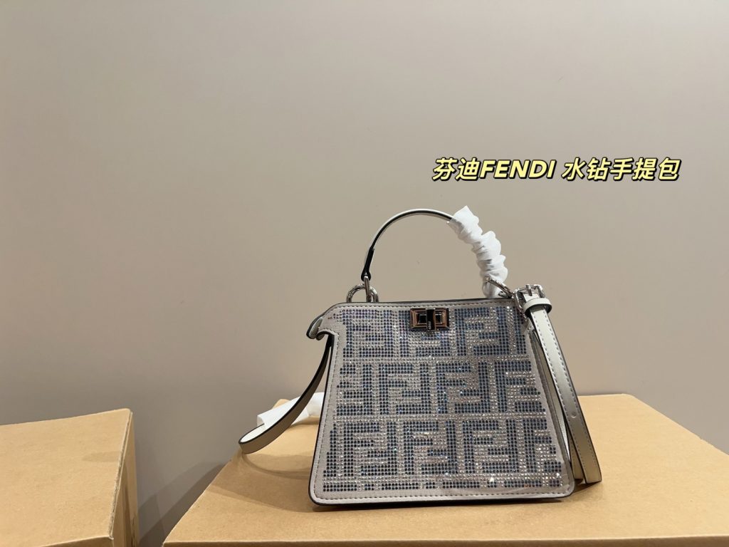 Borsa Fendi Dupe 1628