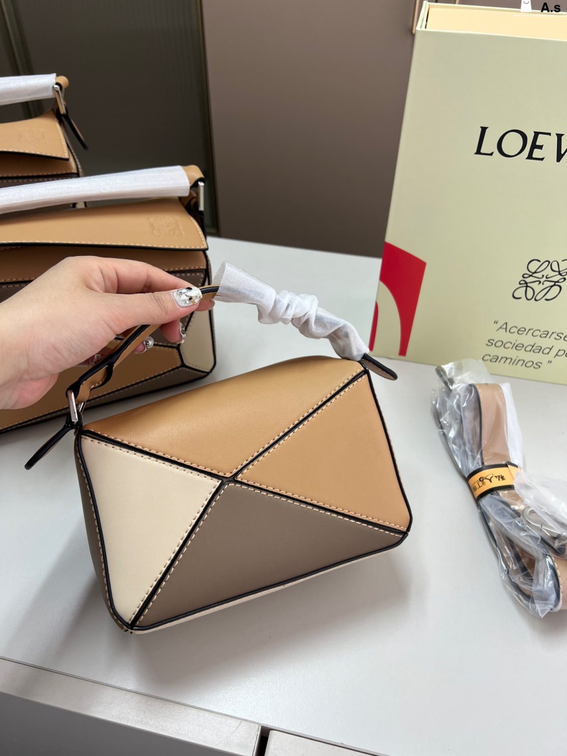 Loewe Bag Dupe 2116 - Image 4