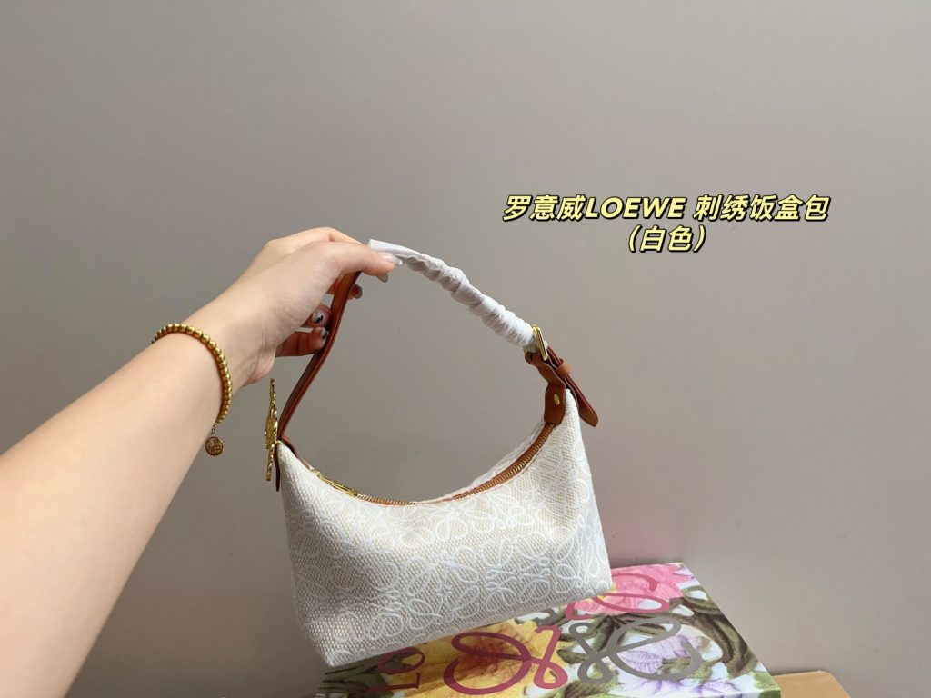 Loewe Bag Dupe 2272 - Obraz 3