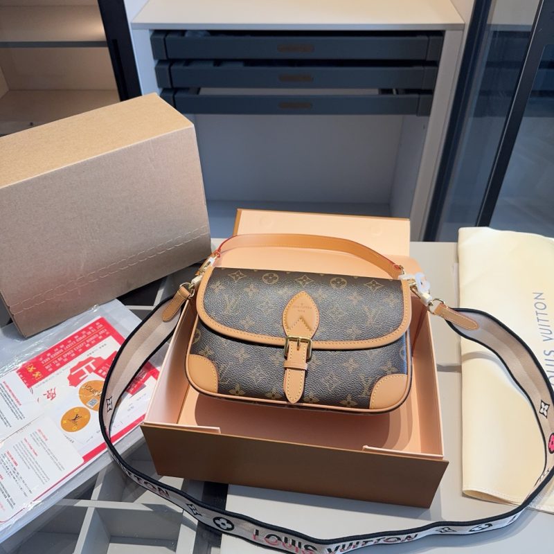 Louis Vuitton Bag Dupe 1003 - Image 2