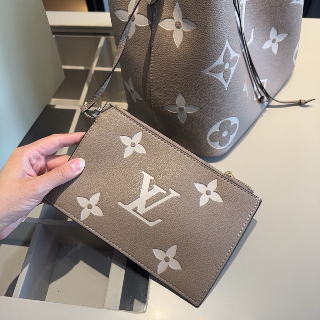 Louis Vuitton Bag Dupe 1102 - Image 4