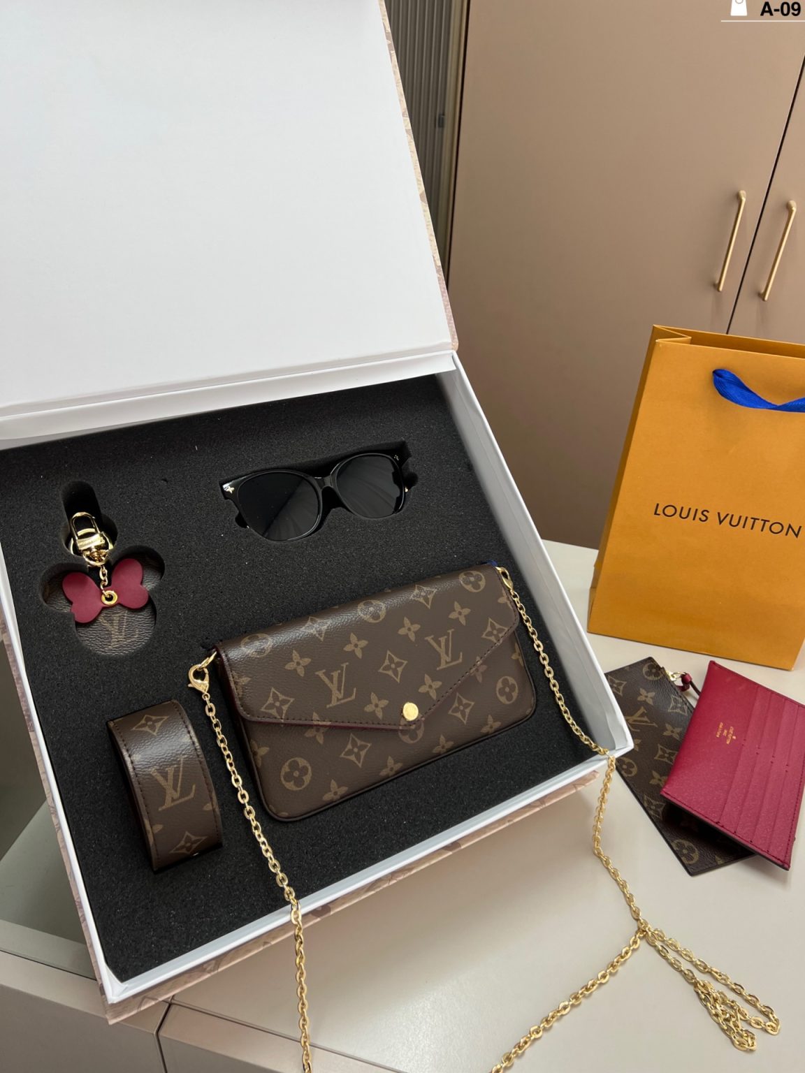 Louis Vuitton Bag Dupe 1138
