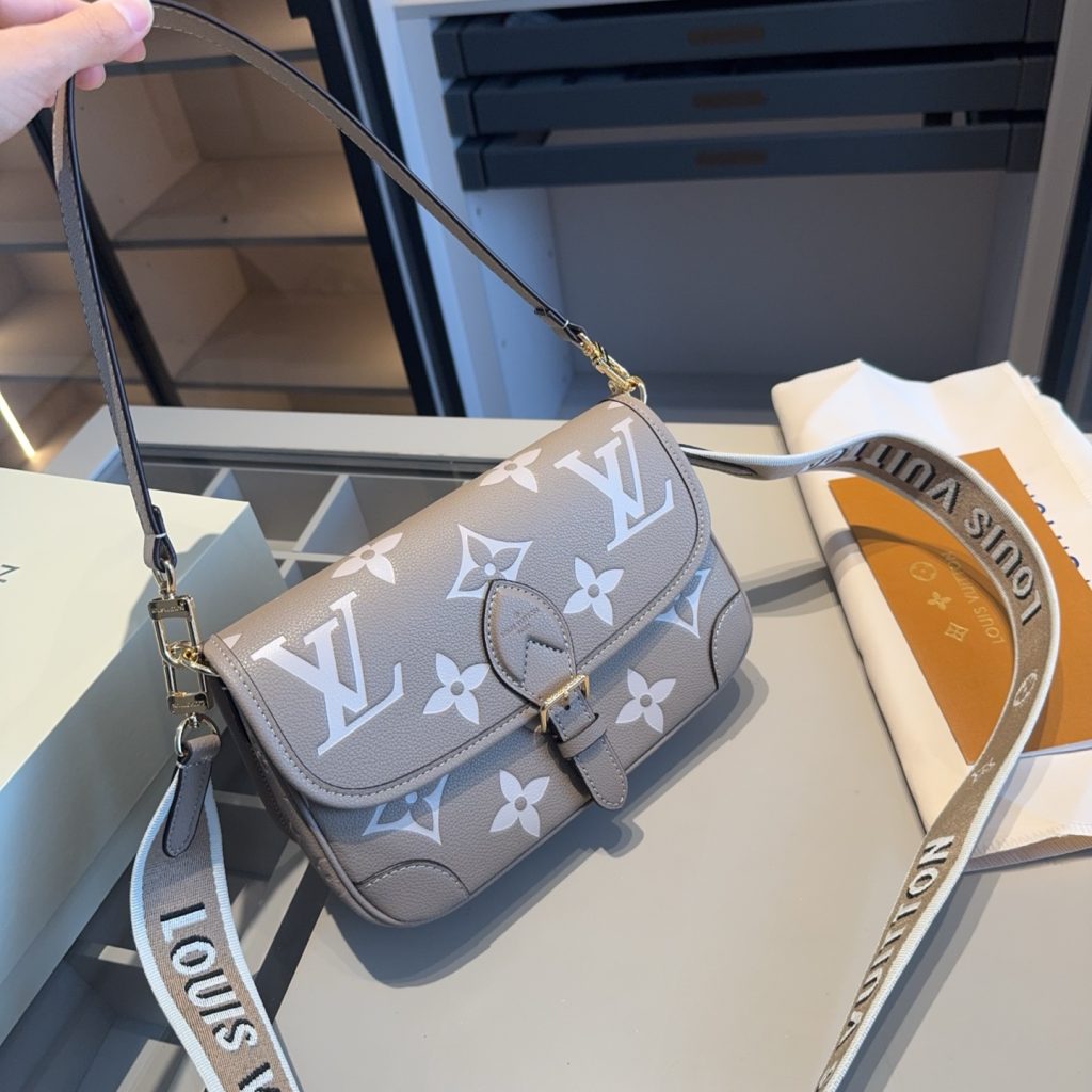 Louis Vuitton Bag Dupe 1166 - Bilde 3