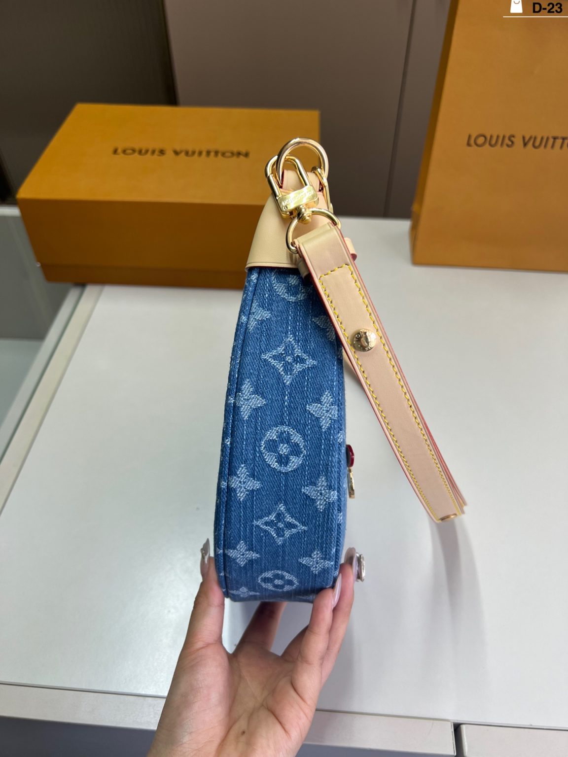 Louis Vuitton Bag Dupe 1183 - Obraz 2