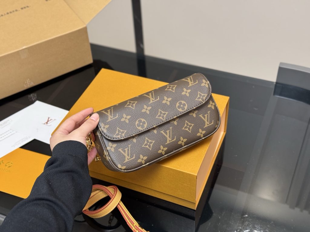 Louis Vuitton Bag Dupe 1333