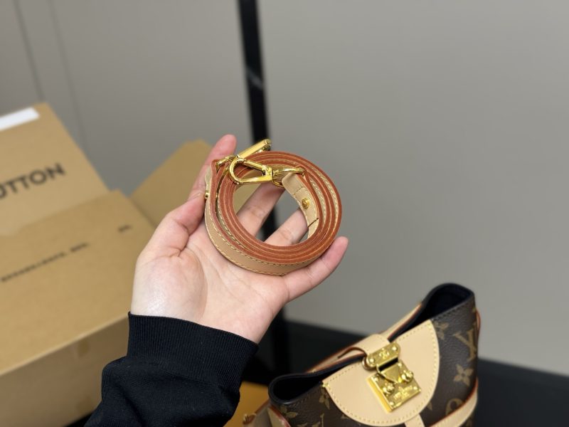Louis Vuitton Bag Dupe 1334 - Image 3
