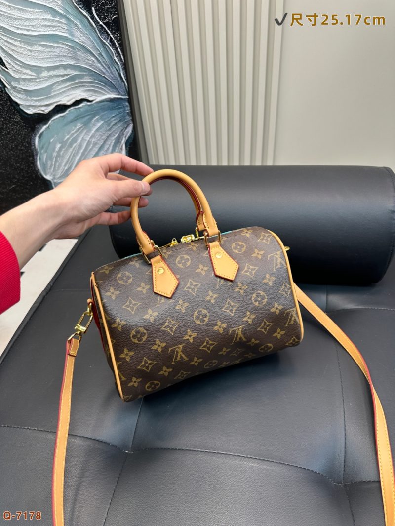 Louis Vuitton Bag Dupe 1384 - Image 4