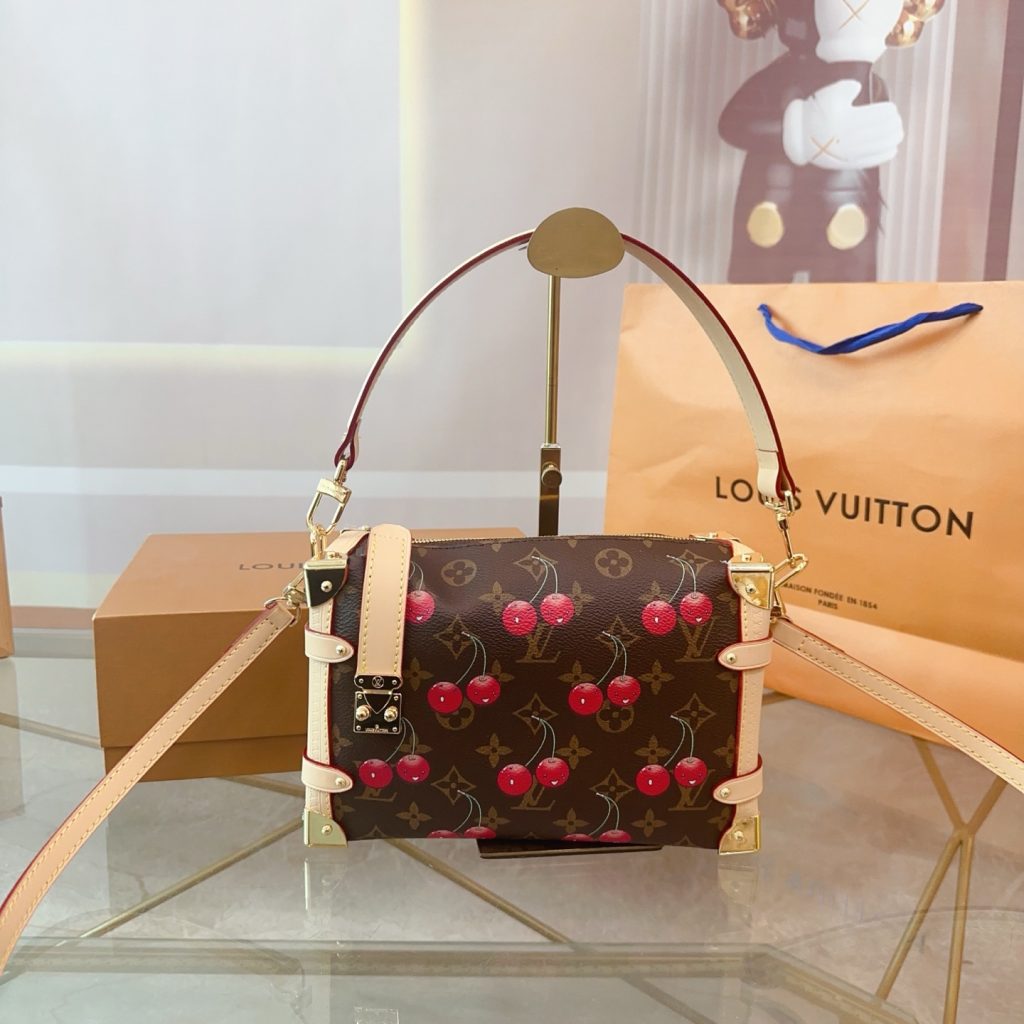 Louis Vuitton Bag Dupe 1557