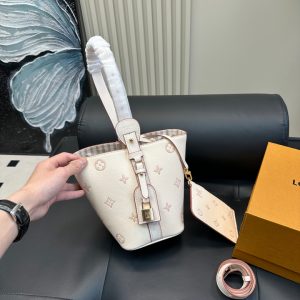 Louis Vuitton Bag Dupe 1701