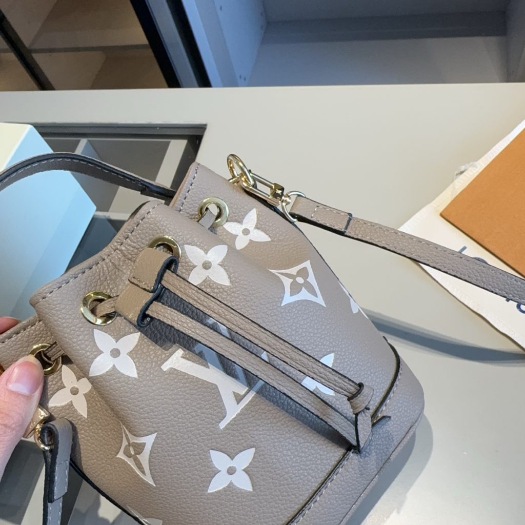 Louis Vuitton Bag Dupe 1733 - Imagem 4