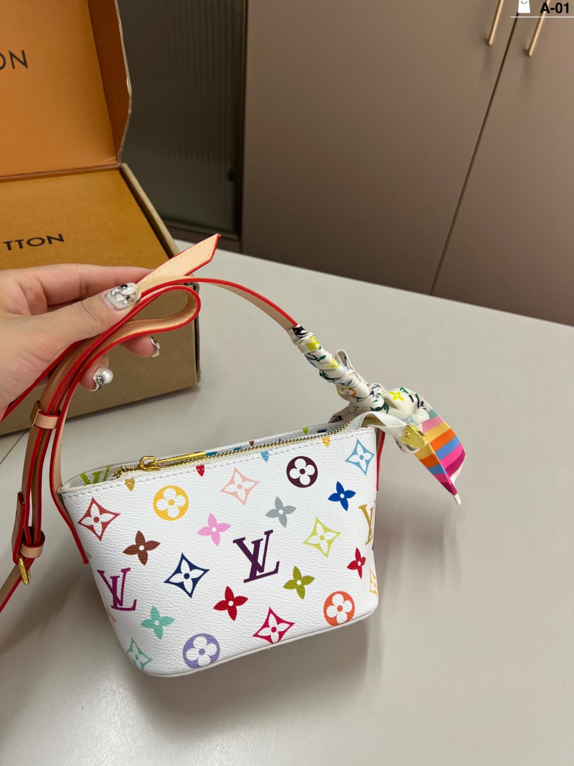 Louis Vuitton Bag Dupe 1768 - Imagem 4