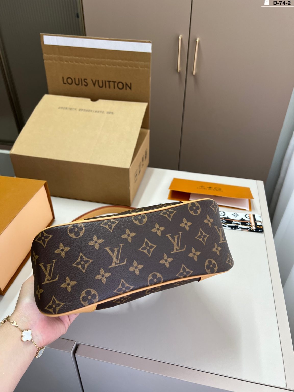 Louis Vuitton Bag Dupe 1872 - Imagen 3