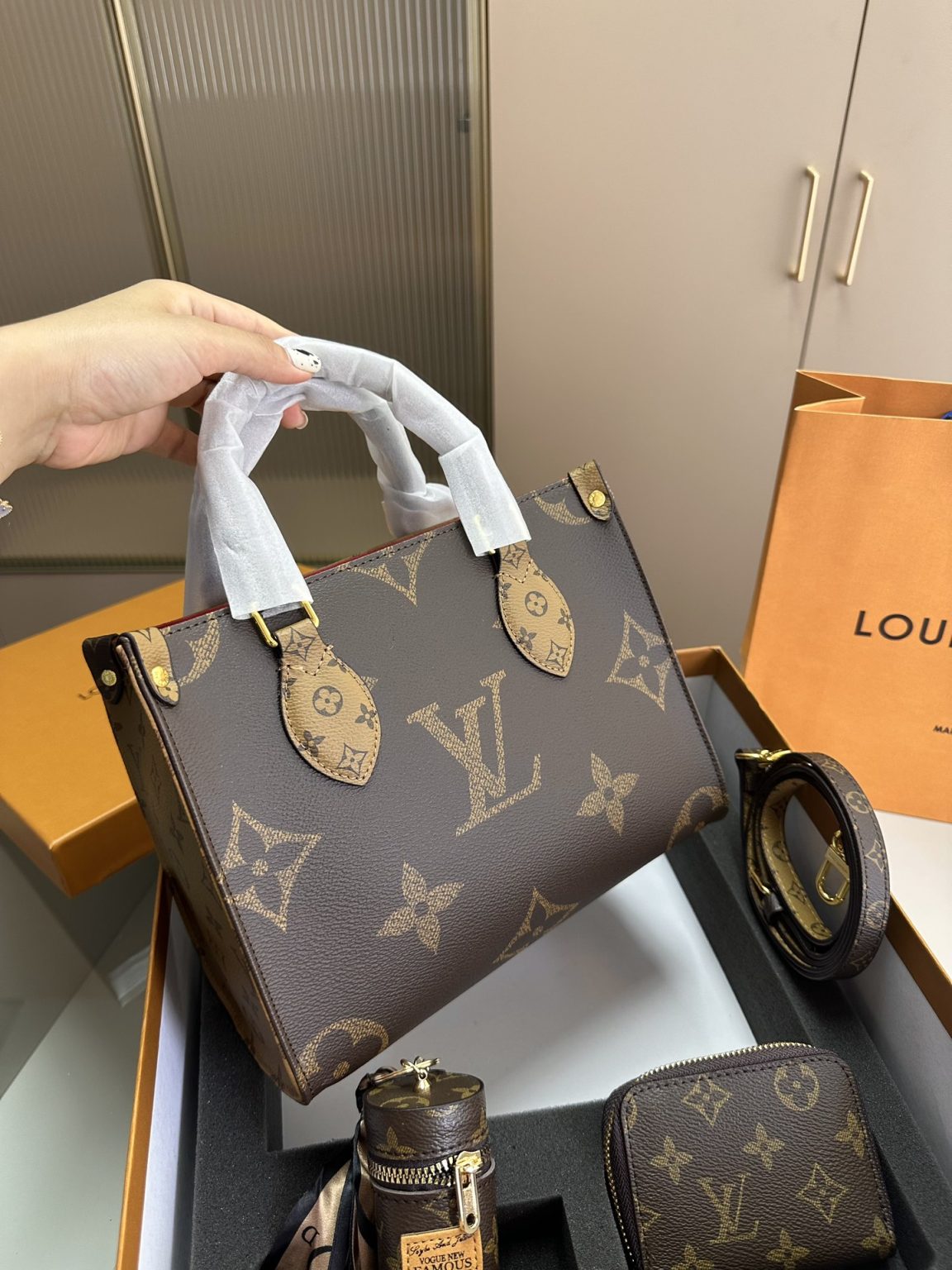 Louis Vuitton Bag Dupe 2207 - Image 2