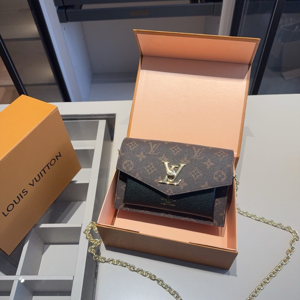 Louis Vuitton Bag Dupe 2366 - Immagine 3