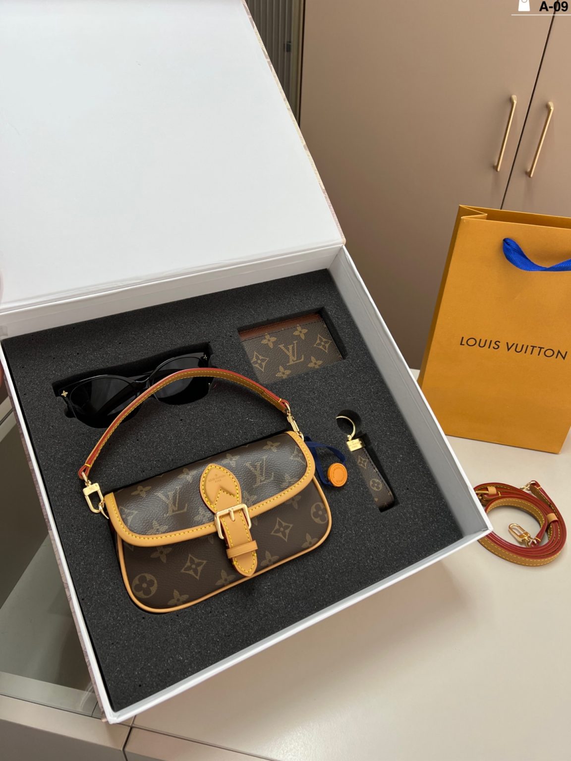 Louis Vuitton Bag Dupe 832