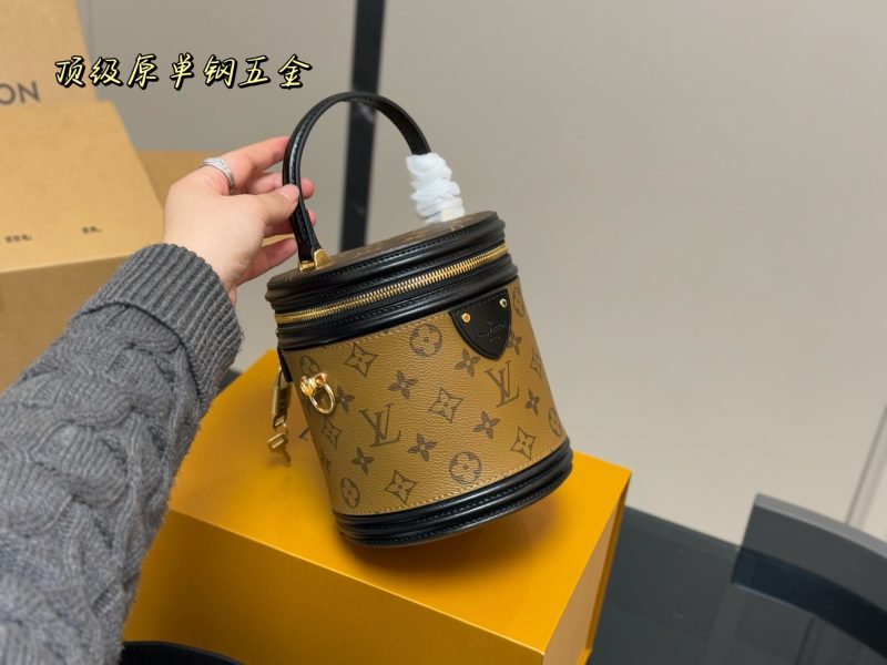 Louis Vuitton Bag Dupe 842 - Image 2
