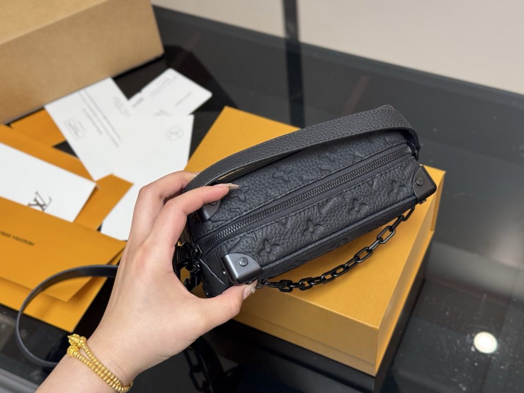 Louis Vuitton Bag Dupe 886 - Image 3