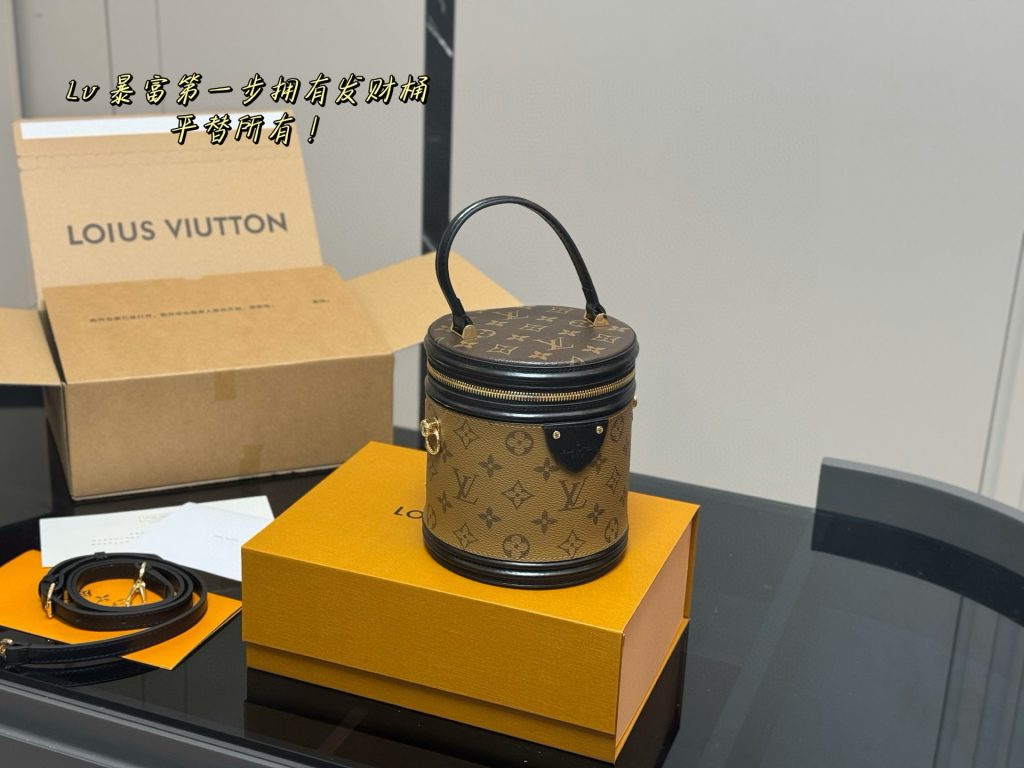 Louis Vuitton Bag Dupe 921