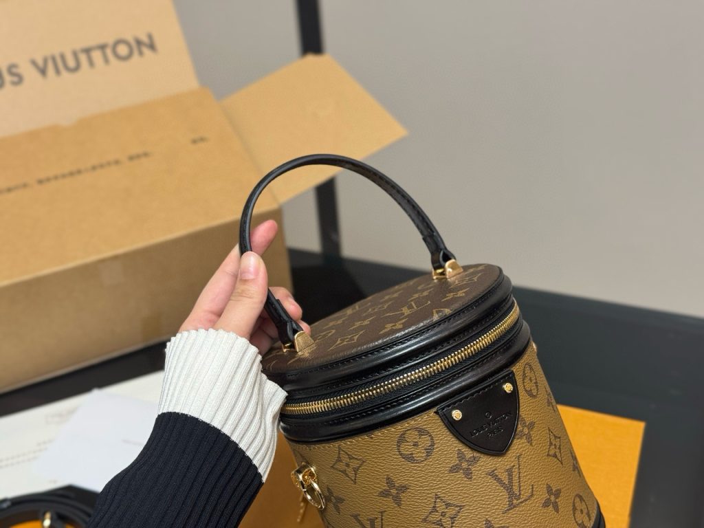 Louis Vuitton Bag Dupe 921 - Image 3