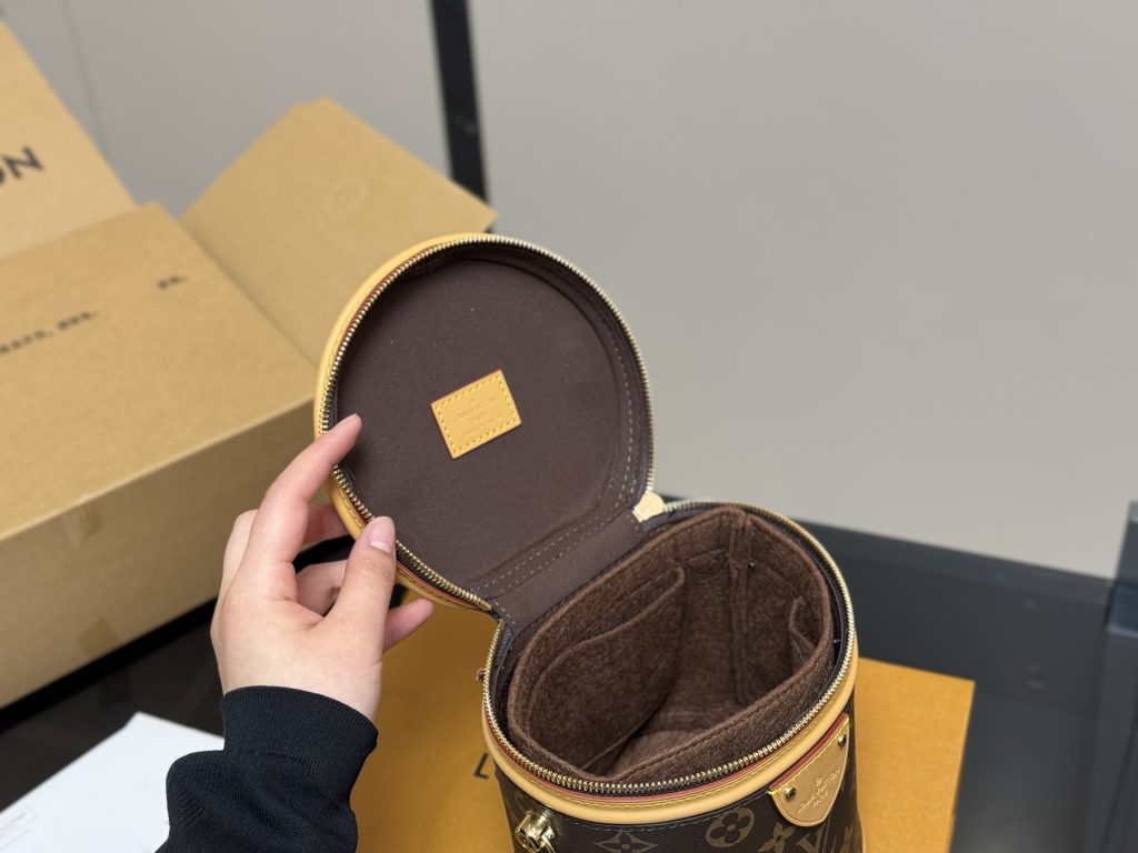 Louis Vuitton Bag Dupe 948 - Bilde 3
