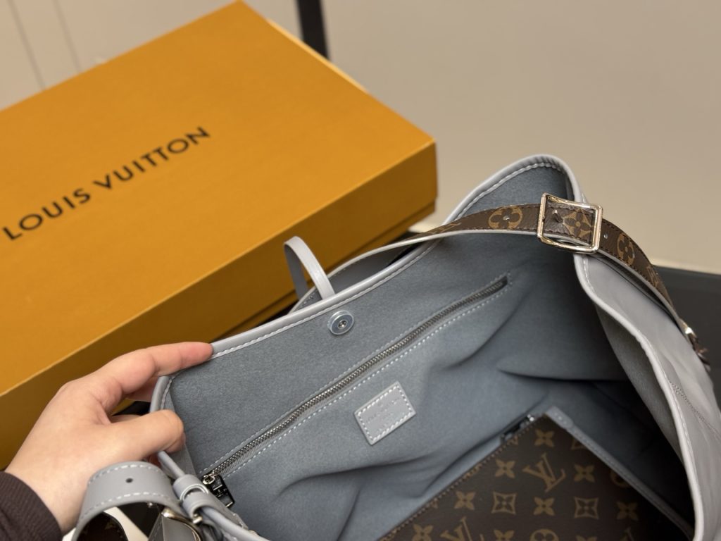 Louis Vuitton Bag Dupe 949 - Image 4
