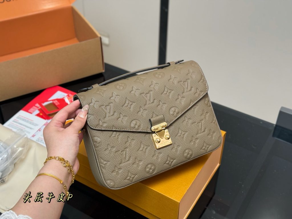 Louis Vuitton Bag Dupe 995 - Image 2