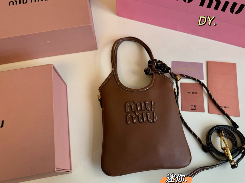 Miu Miu Bag Dupe 2263 - Obraz 4