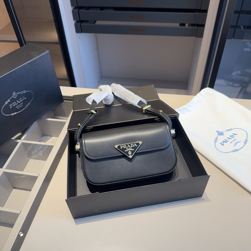 Prada Bag Dupe 2009 - Image 2