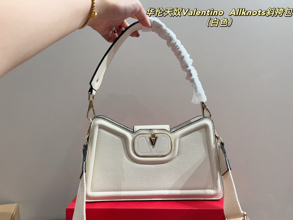 Valentino Bag Dupe 1933 - Obraz 3